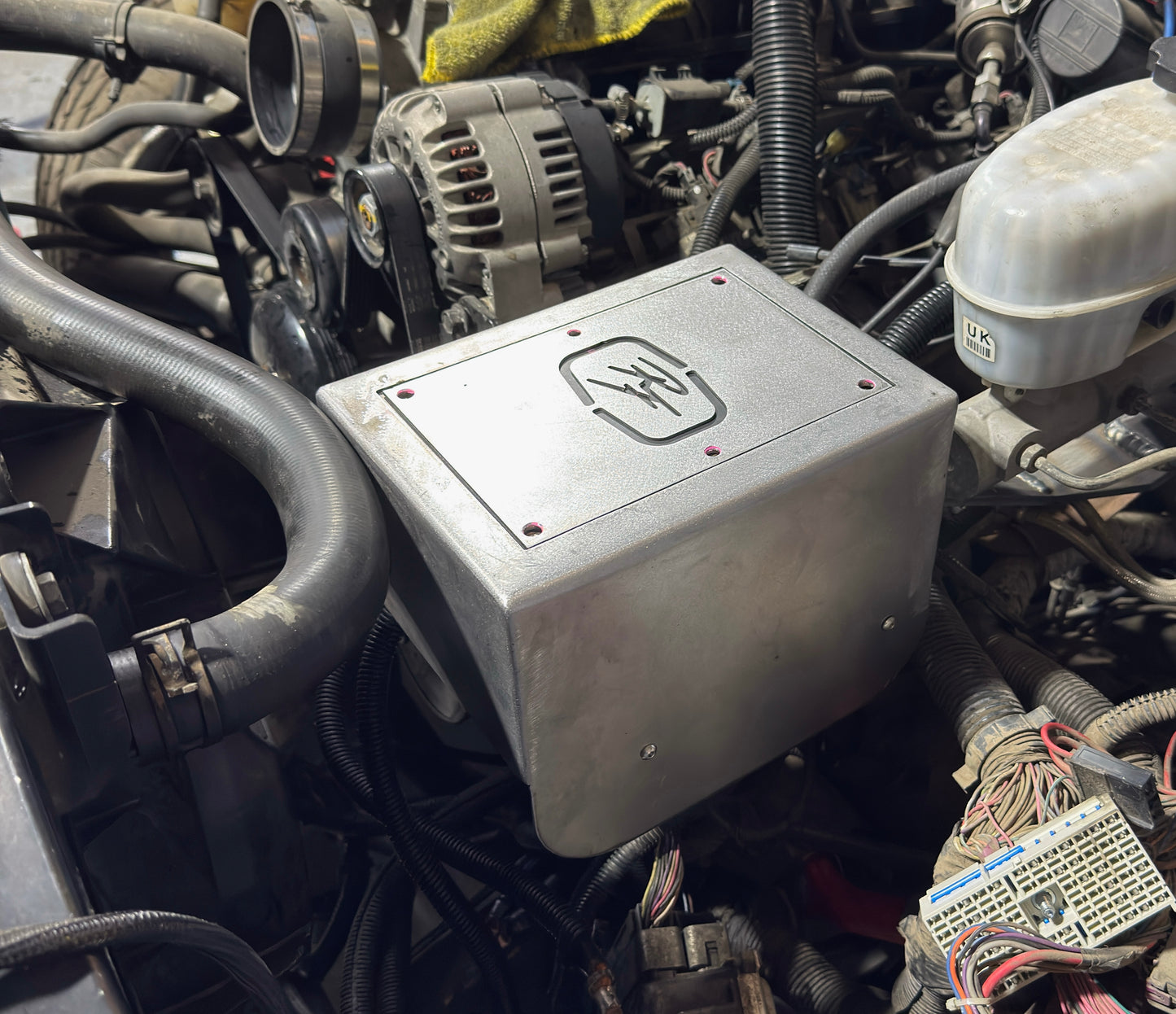 99-06 Fuse Box Relocation (New Design)