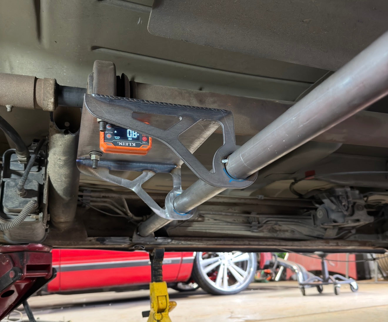 GM 2-Piece Drive Shaft Crossmember